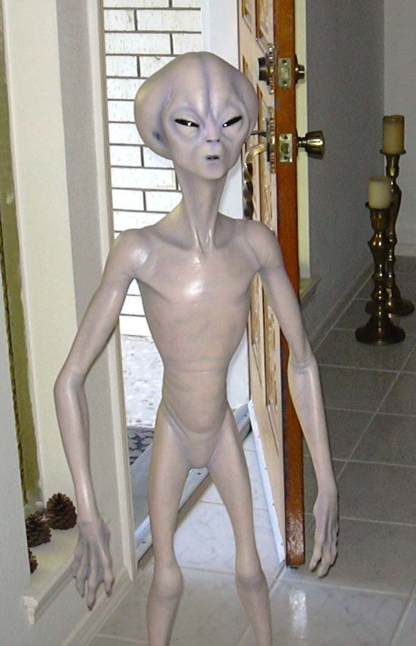 Roswell_alien_prop.jpg