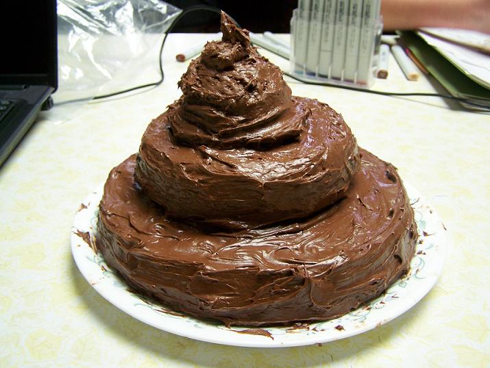 Poop_Birthday_Cake_by_ShinseiTenshi.jpg